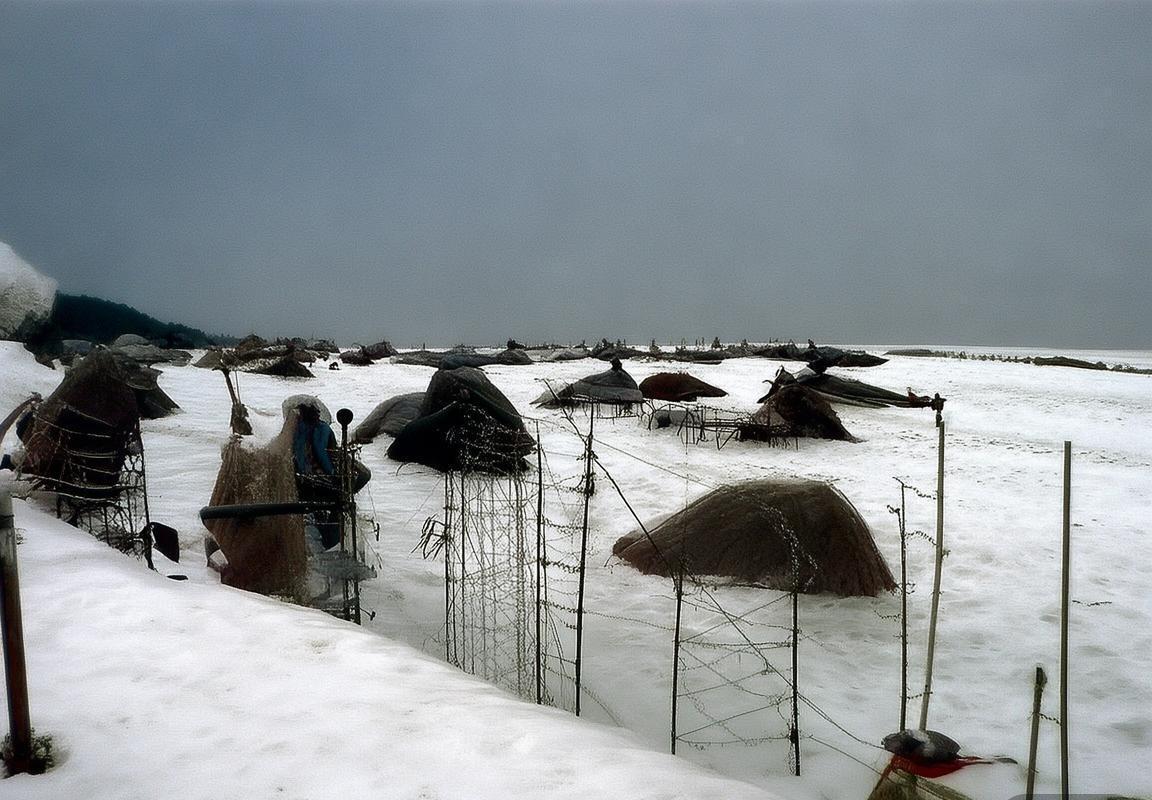 皇马更衣室暗流涌动，伯纳乌球场胜利背后安切洛蒂面临挑战